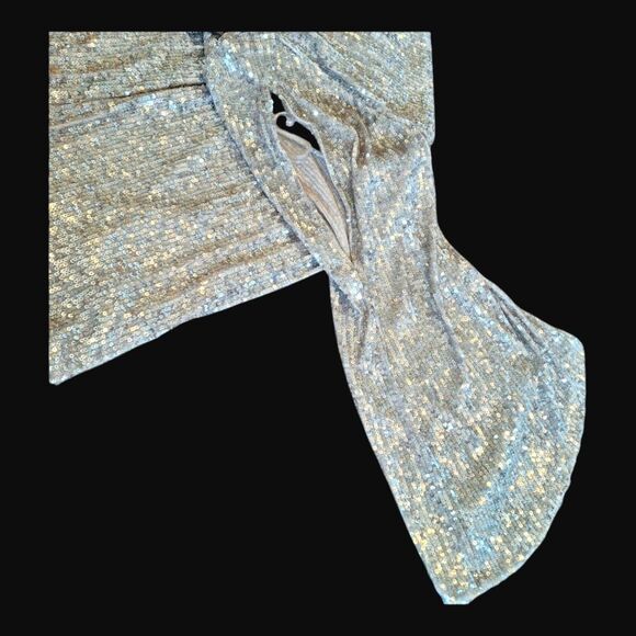 BLING Cable and Gauge M Glitzy Glam Party Top Sequins Split Bell Sleeves Holiday - Picture 14 of 16